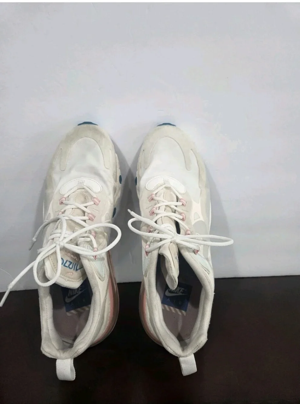 Nike Air Max  270 React  Women's Sneakers Sz.11.5
